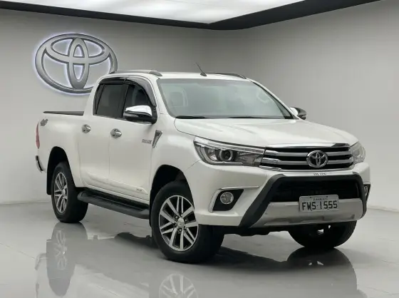 TOYOTA HILUX 2.8 SRX 4X4 CD 16V DIESEL 4P AUTOMÁTICO TOYOTA HILUX 2.8 SRX 4X4 CD 16V DIESEL 4P AUTOMÁTICO