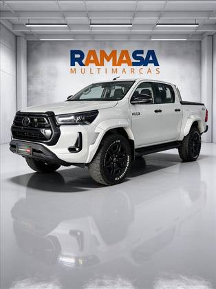 TOYOTA HILUX 2025 2.8 D-4D TURBO DIESEL CD SRX PLUS 4X4 AUTOMATIC