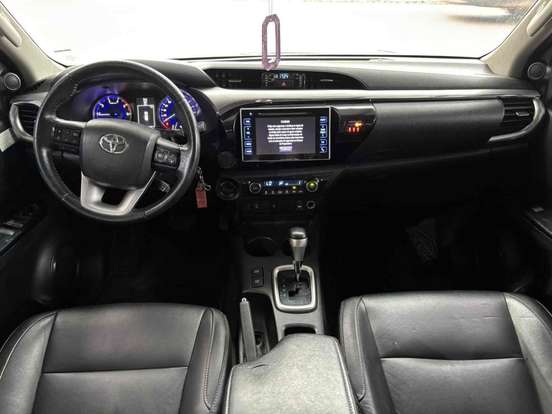 TOYOTA-HILUX-2018