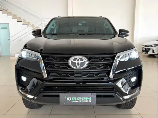TOYOTA-HILUX SW4-2.7 VVT-i FLEX SRV 7L 4X2 AUTOMÁTICO TOYOTA-HILUX SW4-2021