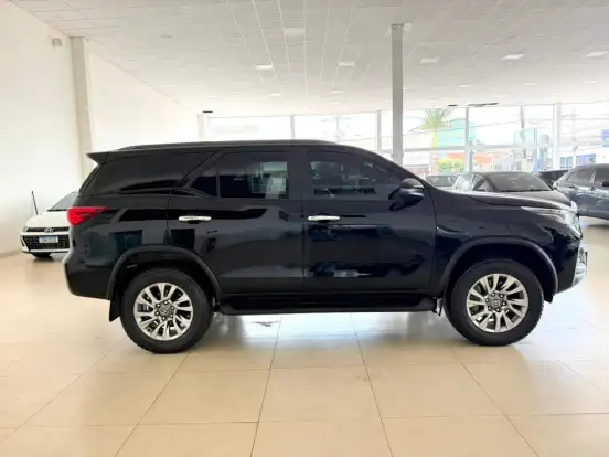 TOYOTA-HILUX SW4-2021