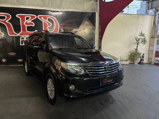 TOYOTA HILUX SW4 3.0 SRV 4X4 7 LUGARES 16V TURBO INTERCOOLER DIESEL 4P AUTOMÁTICO