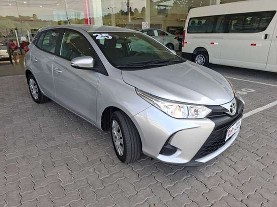 TOYOTA-YARIS-2024