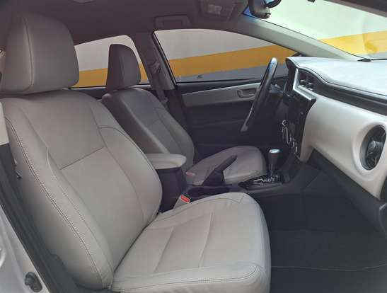 TOYOTA-COROLLA-2019