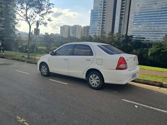 TOYOTA-ETIOS-1.5 XS SEDAN 16V FLEX 4P MANUAL TOYOTA-ETIOS-2017