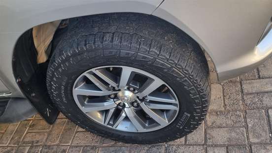 TOYOTA-HILUX-2017