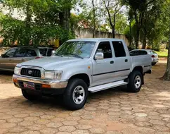TOYOTA HILUX 3.0 SR 4X4 CD 8V TURBO DIESEL 4P MANUAL TOYOTA HILUX 3.0 SR 4X4 CD 8V TURBO DIESEL 4P MANUAL