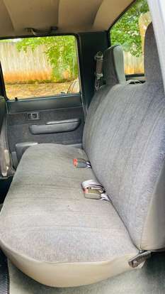 TOYOTA-HILUX-2002