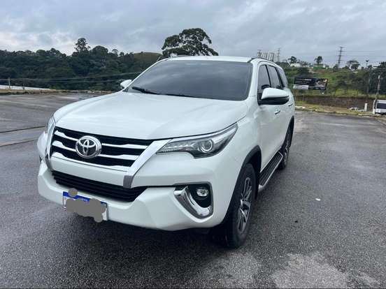 TOYOTA-HILUX SW4-2.8 SRX 4X4 7 LUGARES 16V TURBO INTERCOOLER DIESEL 4P AUTOMÁTICO TOYOTA-HILUX SW4-2020