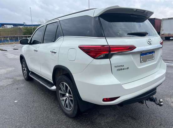TOYOTA-HILUX SW4-2020