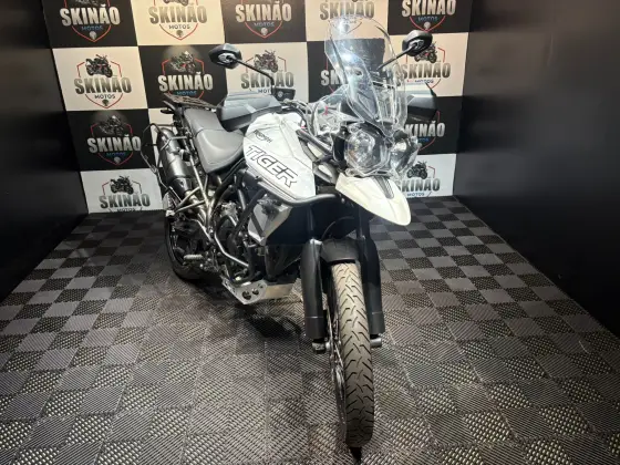 TRIUMPH TIGER 800 XCX TRIUMPH TIGER 800 XCX