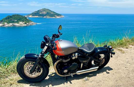 TRIUMPH-BONNEVILLE BOBBER 1200-2024