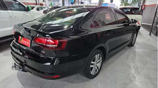 VOLKSWAGEN-GOLF-2016