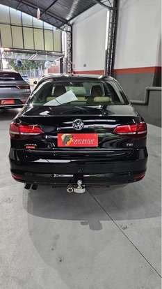 VOLKSWAGEN-GOLF-2016