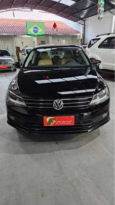 VOLKSWAGEN-GOLF-2016