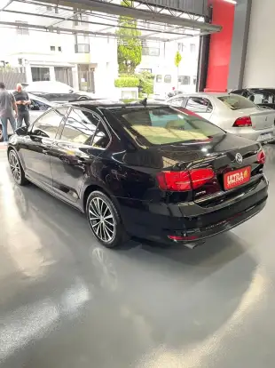 VOLKSWAGEN-JETTA-2015