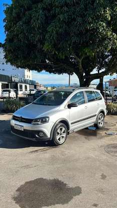 VOLKSWAGEN-SPACE CROSS-2011