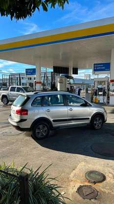 VOLKSWAGEN-SPACE CROSS-2011