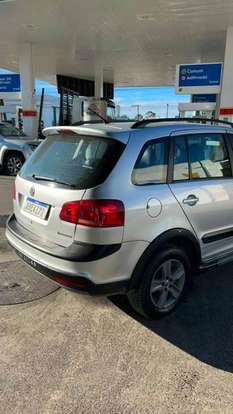 VOLKSWAGEN-SPACE CROSS-2011