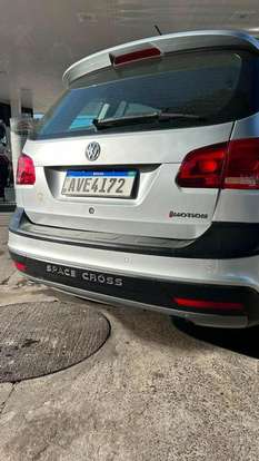 VOLKSWAGEN-SPACE CROSS-2011