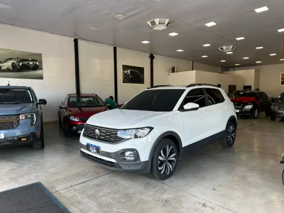 VOLKSWAGEN T-CROSS 1.0 200 TSI TOTAL FLEX AUTOMÁTICO VOLKSWAGEN T-CROSS 1.0 200 TSI TOTAL FLEX AUTOMÁTICO