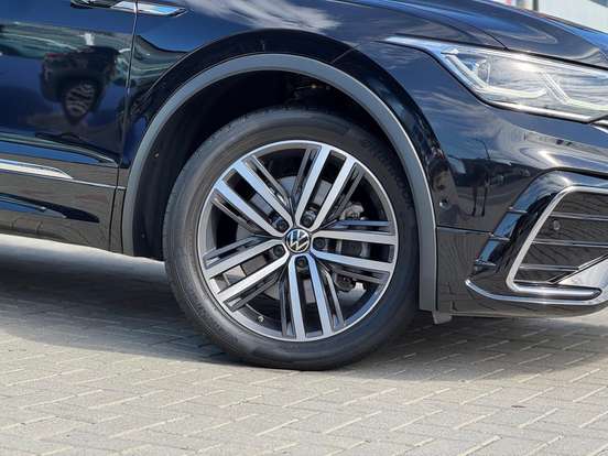 VOLKSWAGEN-TIGUAN-2023