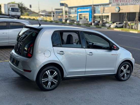 VOLKSWAGEN-UP-1.0 TSI PEPPER 12V FLEX 4P MANUAL VOLKSWAGEN-UP-2018