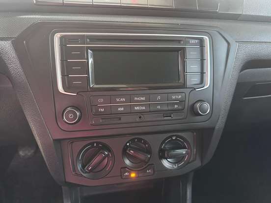 VOLKSWAGEN-VOYAGE-1.0 12V MPI TOTALFLEX 4P MANUAL VOLKSWAGEN-VOYAGE-2022