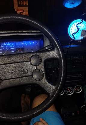 VOLKSWAGEN-GOL-1993