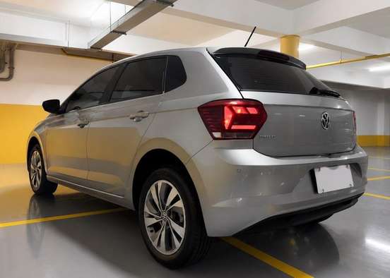 VOLKSWAGEN-POLO-2018
