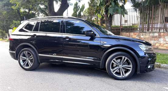 VOLKSWAGEN-TIGUAN-2018