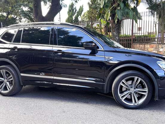 VOLKSWAGEN-TIGUAN-2.0 350 TSI GASOLINA ALLSPACE R-LINE 4MOTION DSG VOLKSWAGEN-TIGUAN-2018