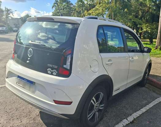 VOLKSWAGEN-UP-2021