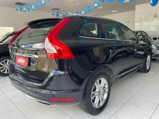 VOLVO-XC60-2014