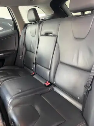 VOLVO-XC60-2014