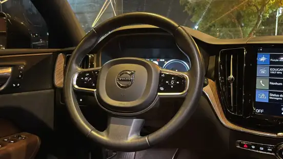 VOLVO-XC60-2.0 T8 HYBRID MOMENTUM AWD GEARTRONIC VOLVO-XC60-2021