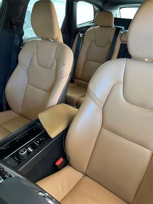 VOLVO-XC60-2019