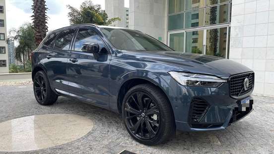 VOLVO-XC60-2023