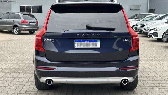 VOLVO-XC90-2019