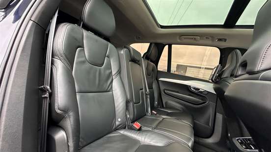VOLVO-XC90-2019