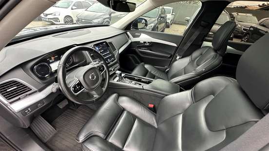 VOLVO-XC90-2019
