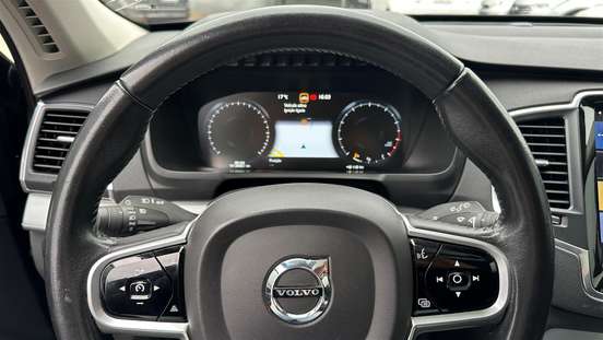 VOLVO-XC90-2019