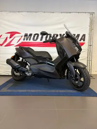 YAMAHA XMAX 300 CONNECTED ABS YAMAHA XMAX 300 CONNECTED ABS