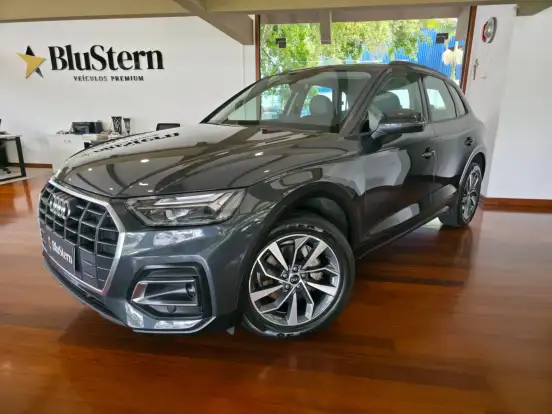 AUDI-Q5-2022
