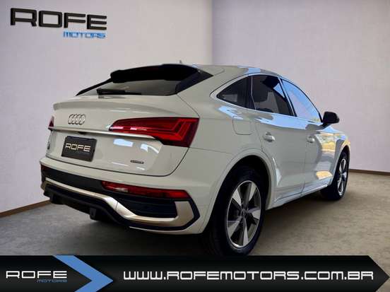 AUDI-Q5-2022