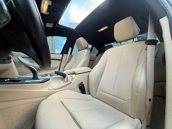 BMW-320i-2018