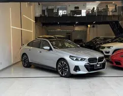 BMW 530e 2.0 TWINPOWER PHEV M SPORT AUTOMÁTICO BMW 530e 2.0 TWINPOWER PHEV M SPORT AUTOMÁTICO