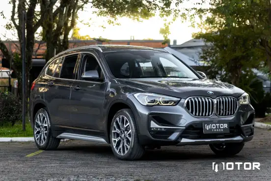 BMW-X1-2.0 16V TURBO ACTIVEFLEX SDRIVE20I X-LINE 4P AUTOMÁTICO BMW-X1-2022