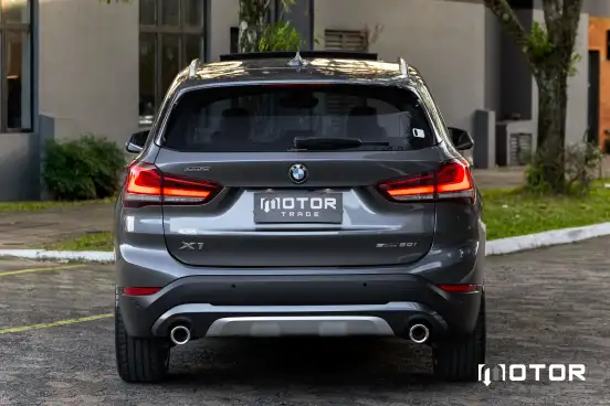 BMW-X1-2.0 16V TURBO ACTIVEFLEX SDRIVE20I X-LINE 4P AUTOMÁTICO BMW-X1-2022