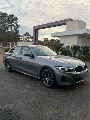 BMW-320i-2023
